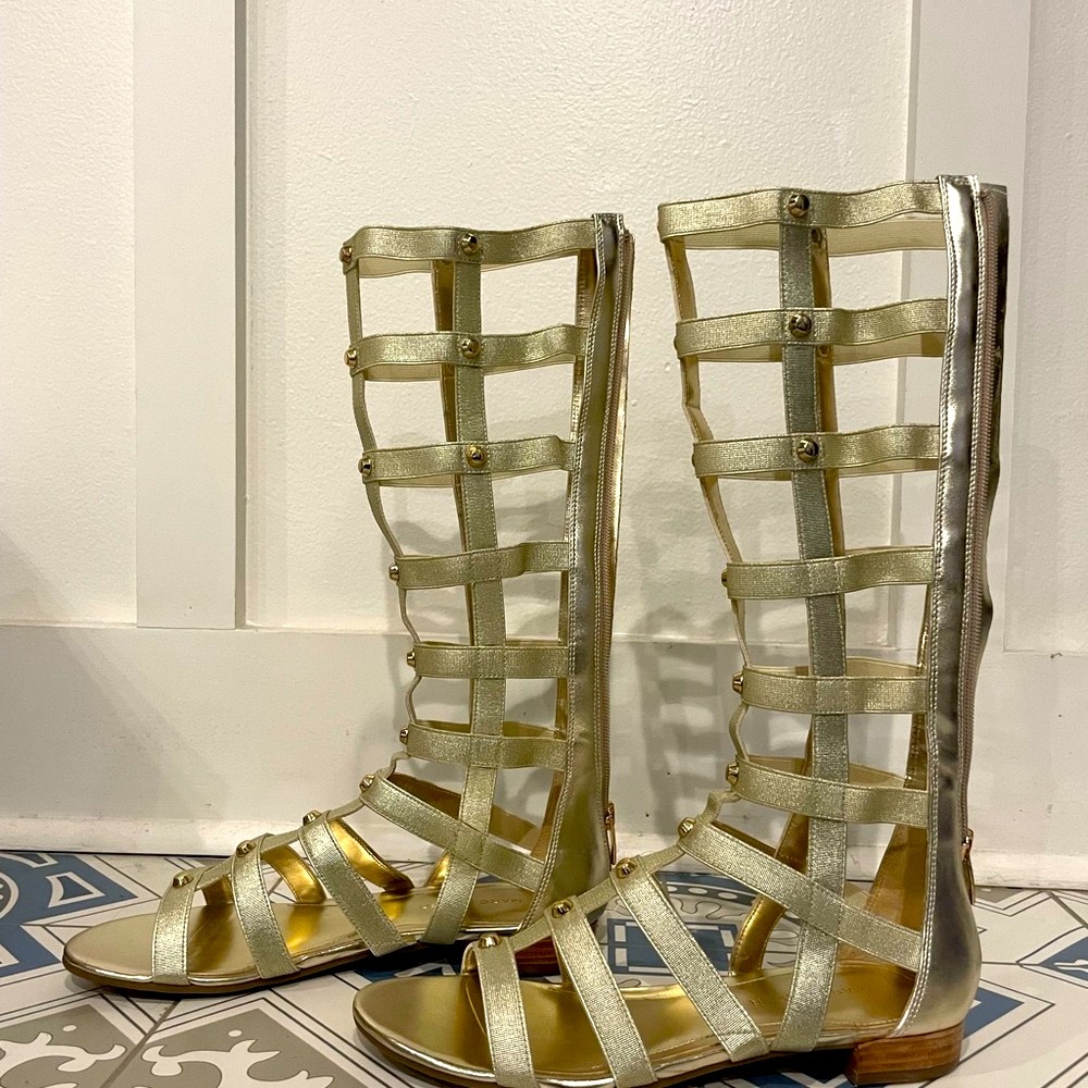 ✨Marc Fisher Gold Gladiator Sandals✨